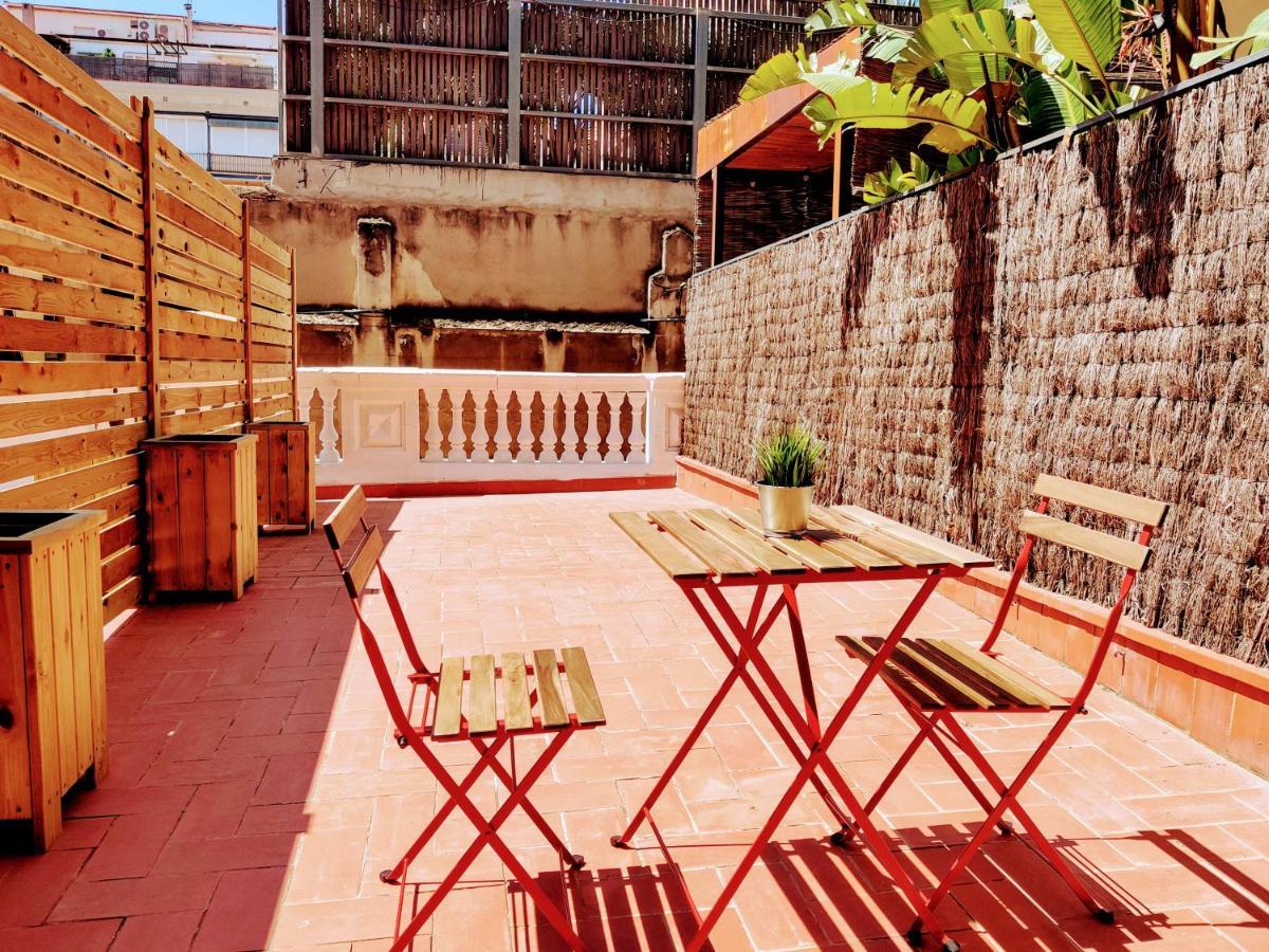 Quarto Superior com Cama de Casal ou 2 de Solteiro e Terraço