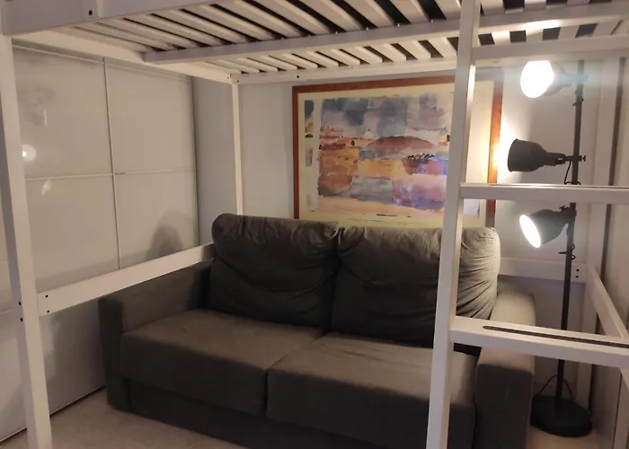 Maison de vacances: Mini House Loft 25M2 In Barcelona