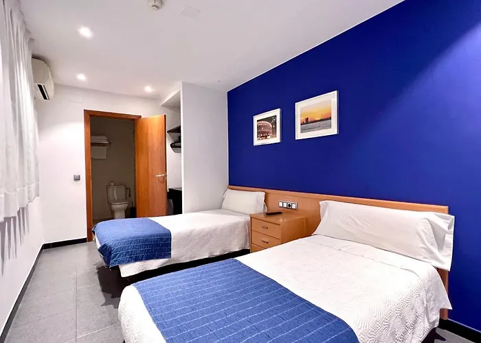 Hotel pres du College: Hostal Apolo