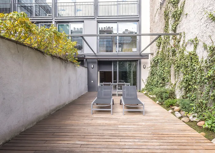 Hotel cerca del colegio: Casp 74 Apartments